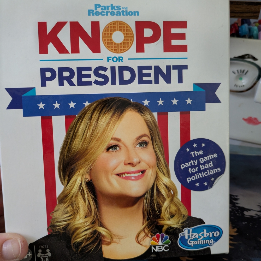 Hasbro Knope for President Party Game - Red, White, Blue